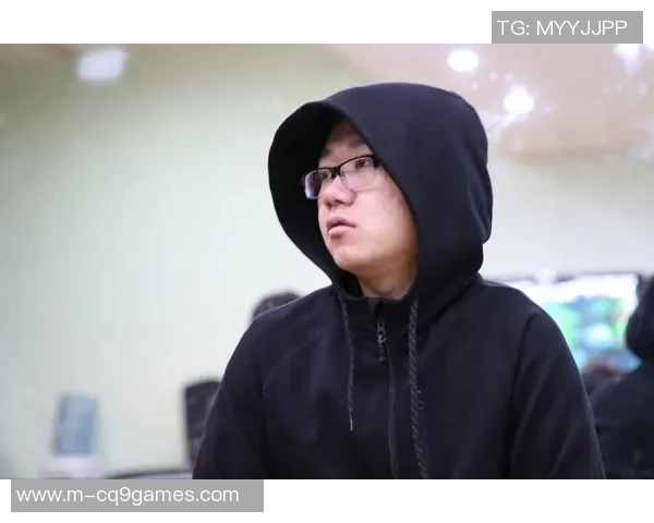 DOTA2社区热议LNG战队技术争议引发的战术与道德探讨实时新闻